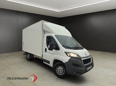 Peugeot Boxer Chassi Cab 2.2HDi BAKGAVELLYFT 3-Sits Bluetooth Moms