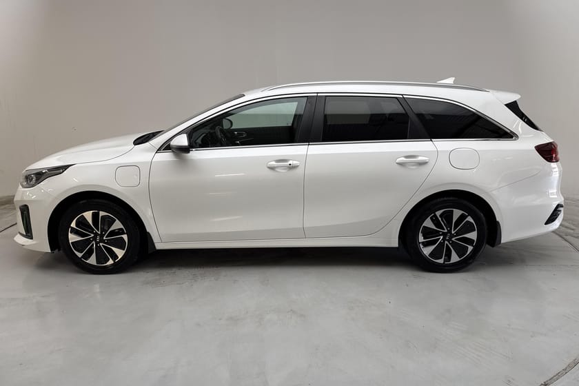 Bild 2 av Kia Ceed Sportswagon Plug-in Hybrid SW (141hk) Advnace Drag B-Kam