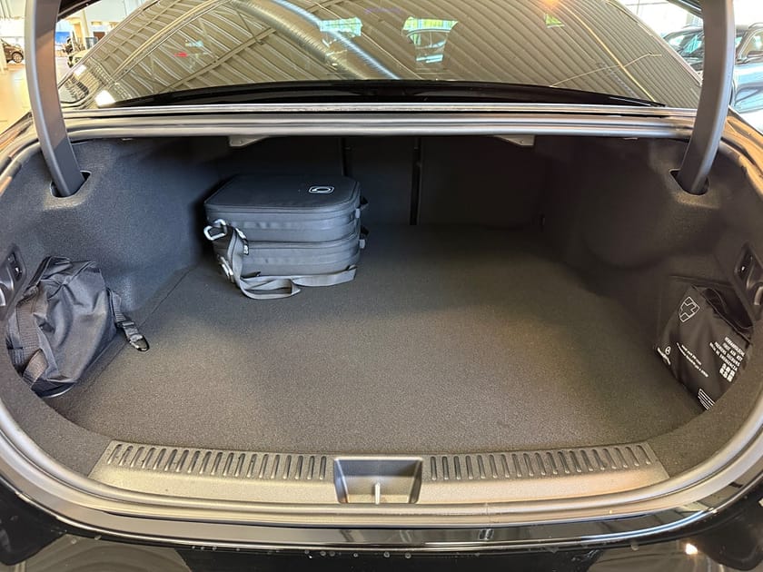 Bild 5 av Mercedes-Benz E 300 d e 4MATIC E300 de 4MATIC, AMG,Digital Light,Dragkrok,Burmester 4D