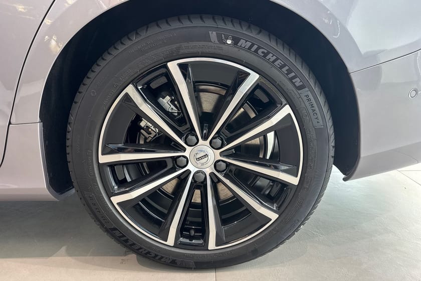 Bild 4 av Volvo V60 T6 Plus Dark Nordic Edition
