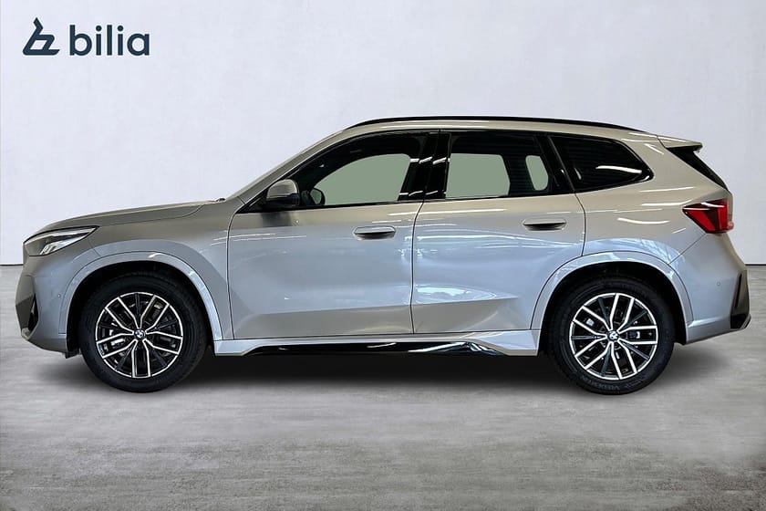Bild 4 av BMW iX1 xDrive30 xDrive30/M Sport/Drag/B-Kamera/DEMO