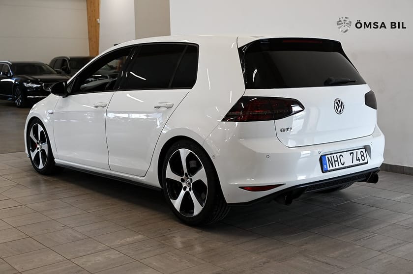 Bild 4 av Volkswagen Golf  GTI Performance 5-door 2.0 TSI BMT Nybesiktad