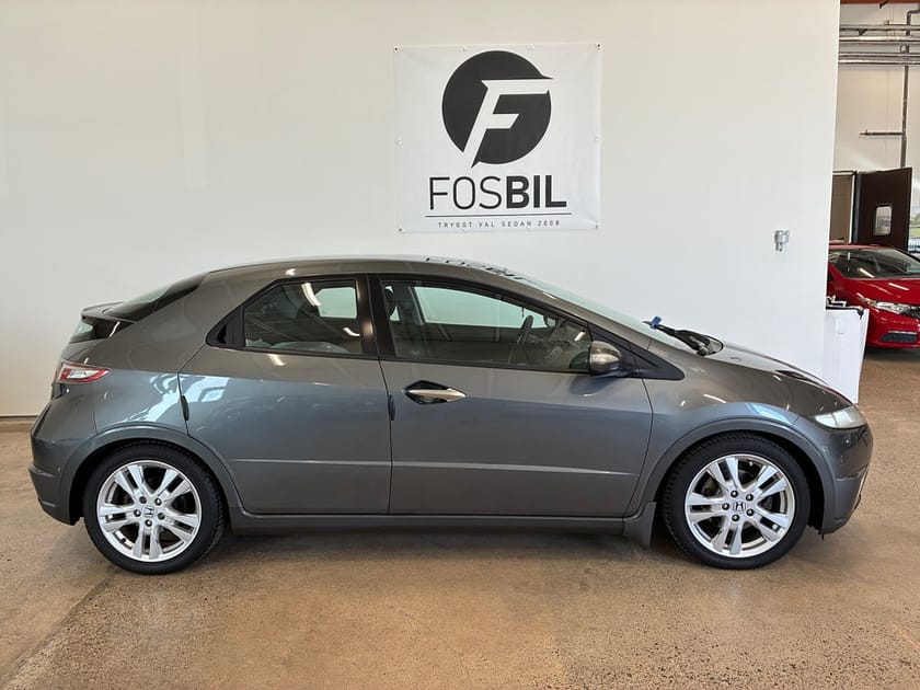 Bild 3 av Honda Civic 1.8 i-VTEC Sport M-värmare SoV