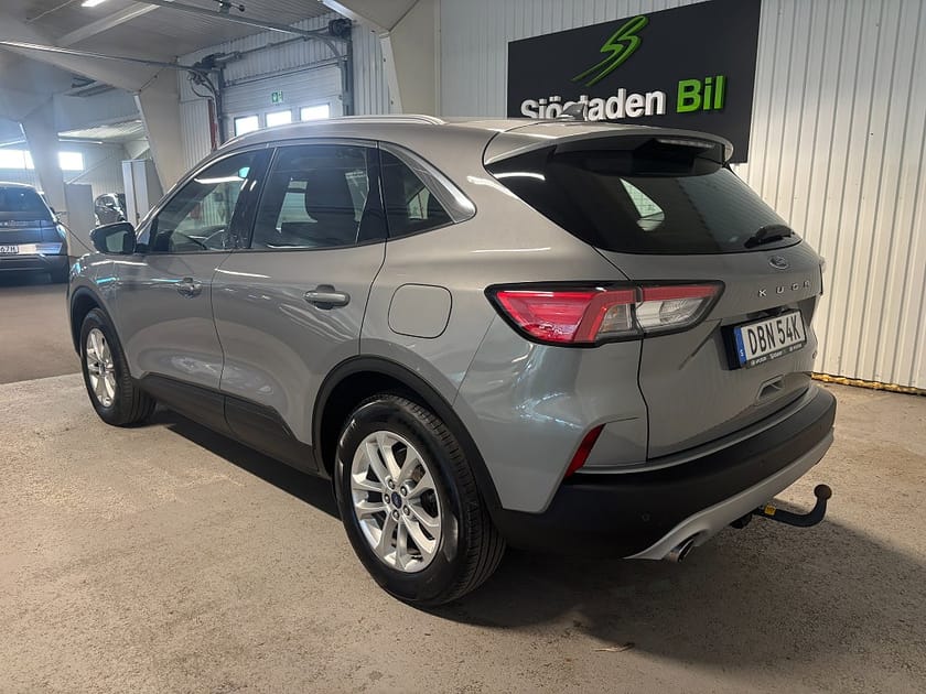 Bild 3 av Ford Kuga Plug-In Hybrid E-CVT Kamera/Navi/Drag/Cockpit