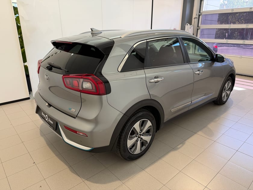 Bilde 3 av Kia Niro P-HEV Phev Active / ADAPTIV CRUISE / VARME I RATT