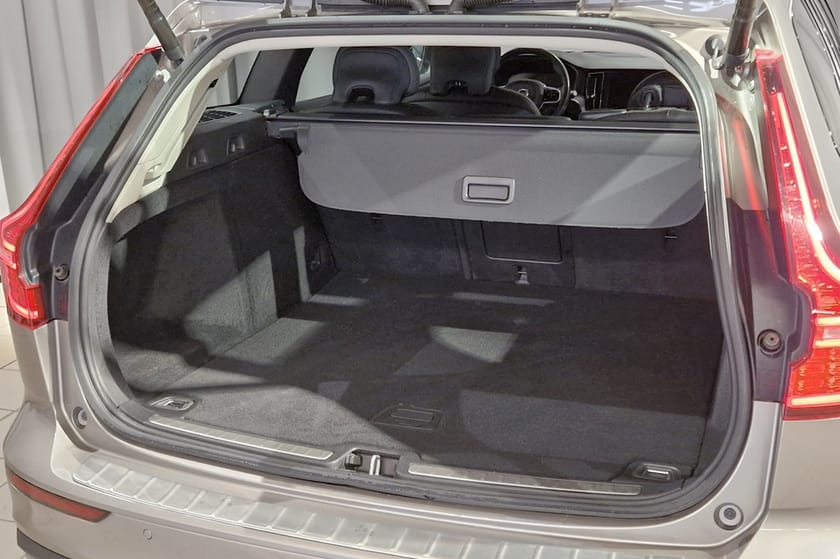 Bild 5 av Volvo V60 Cross Country | Drag | 360 kamera | Head-up | H/K | Navi