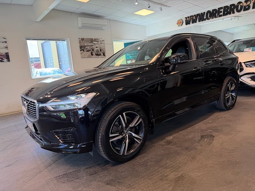 Bild 2 av Volvo XC60 T8 Twin Engine AWD R-Design Pano Drag Värmare SE SPEC