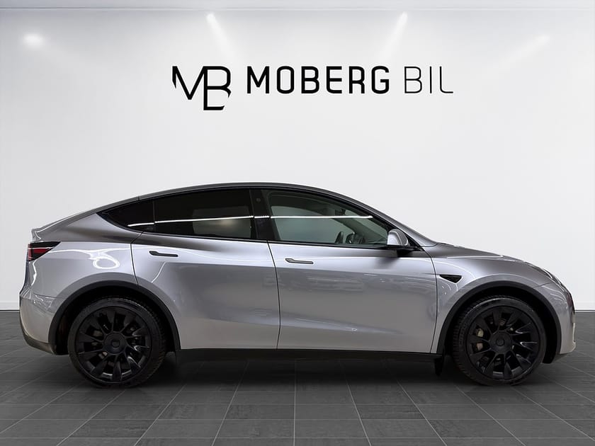 Bild 4 av Tesla Model Y Long Range AWD