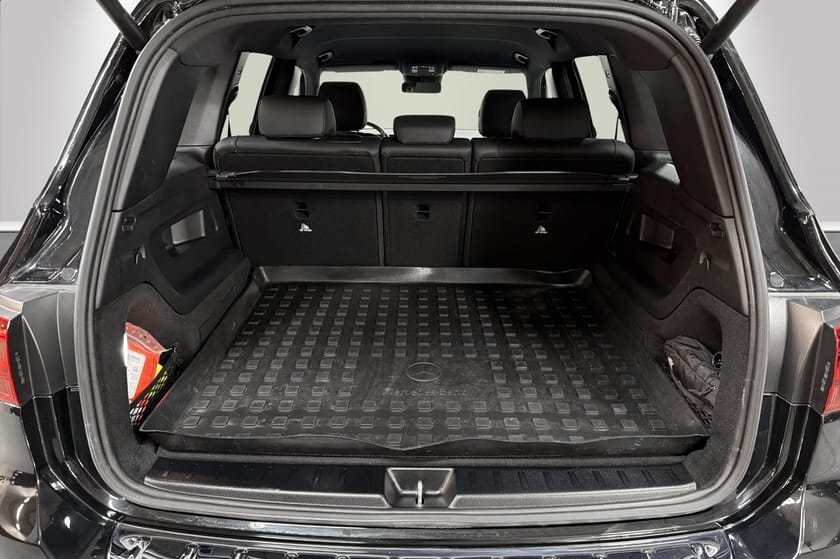 Bilde 5 av Mercedes-Benz EQB 300 4MATIC Progressive | DISTRONIC, HENGERFESTE, MEMORY++