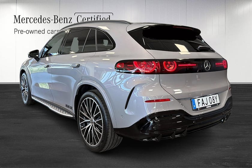 Bild 4 av Mercedes-Benz GLC EQ 400 4MATIC AMG Drag Burmester Pano Digital Light