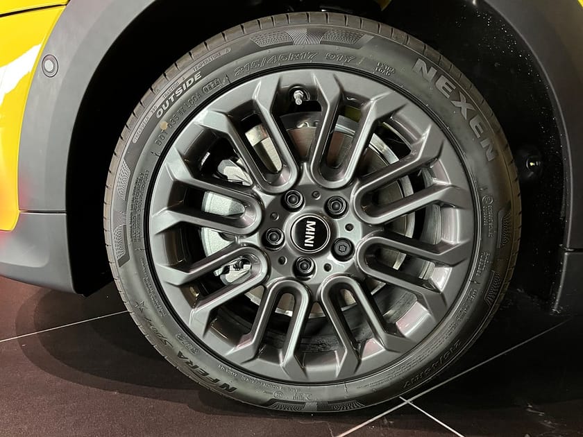 Bild 4 av MINI Cooper C 3dr Essential Trim Paket S *Fri Service
