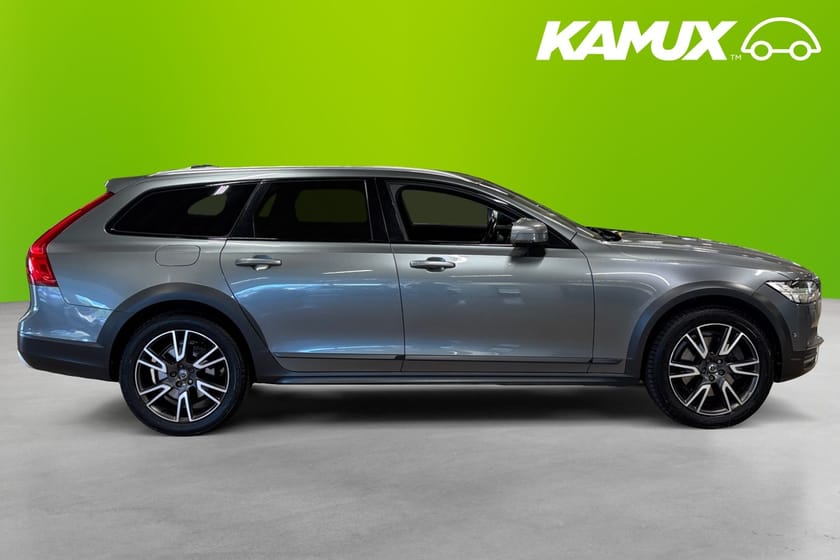 Bild 2 av Volvo V90 Cross Country D5 AWD Inscription Värmare HUD Drag