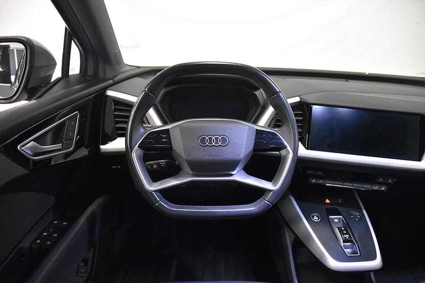 Bild 2 av Audi Q4 35 e-tron Proline Adaptivf B-kam 170hk