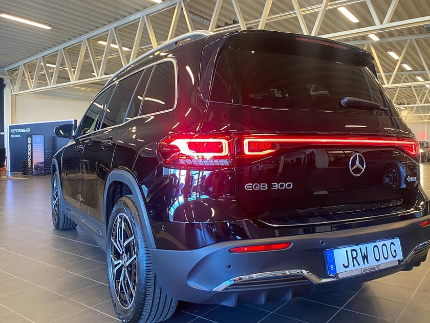 Bild 5 av Mercedes-Benz EQB 300 4MATIC AMG Line Euro 6