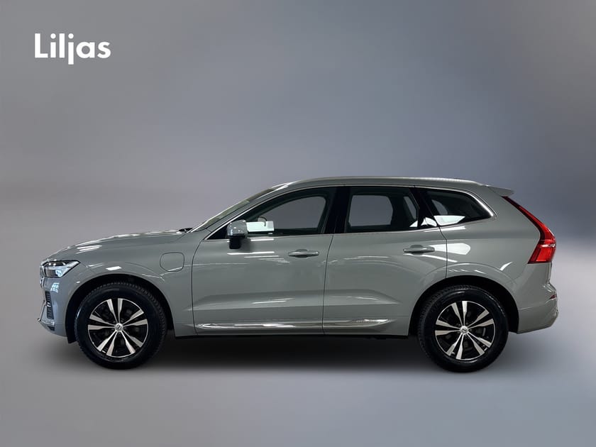 Bild 3 av Volvo XC60 Recharge T6 AWD Core Edition//Kamera//Värmare//