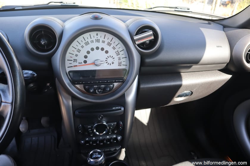 Bild 4 av MINI Countryman Cooper D 112hk Svensksåld V-hjul