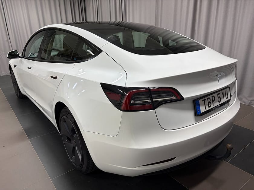 Bild 4 av Tesla Model 3 Long Range AWD Autopilot Inkl. Dragkrok Vinterhjul