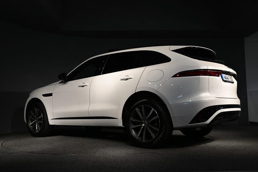 Bild 4 av Jaguar F-Pace P400e PHEV R-Dynamic SE | Business Lease 6.777 kr ex. moms
