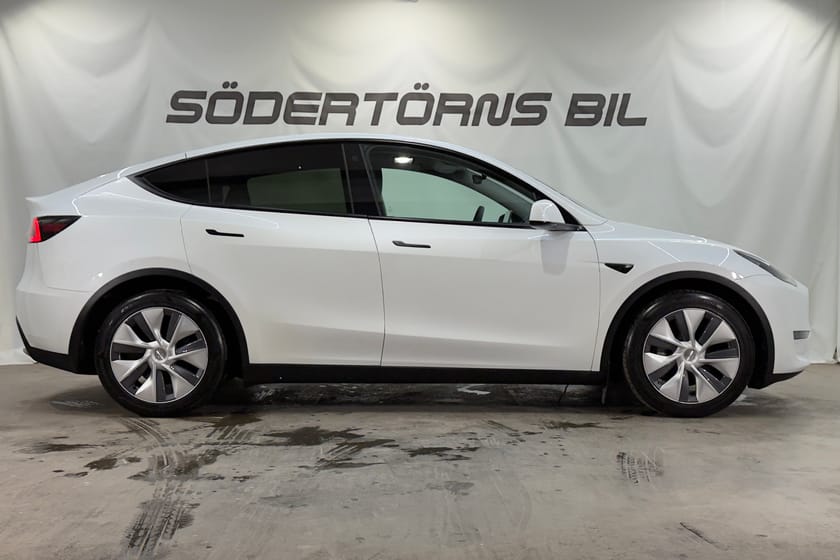 Bild 5 av Tesla Model Y Long Range AWD AUTOPILOT DRAG PANO 1 BRUKARE MOMSBIL