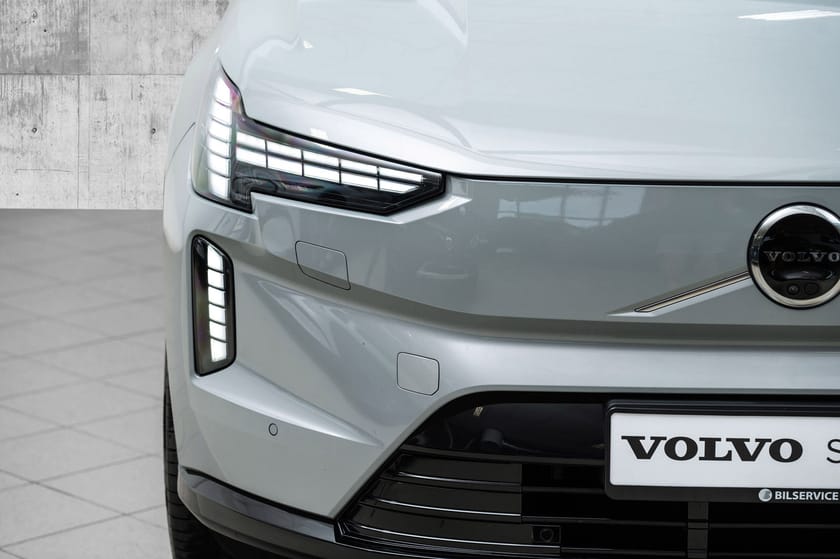 Bilde 3 av Volvo EX90 Twin Motor Performance M Ultra / B&W/LUFT/H-FESTE/22''/HUD++