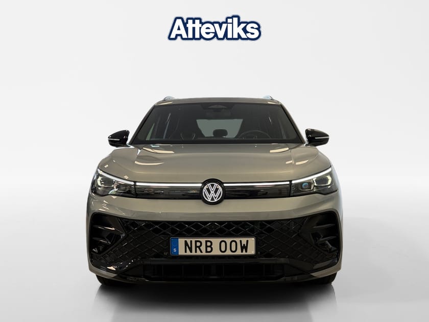 Bild 2 av Volkswagen Tiguan eHybrid R-Line 1.5 272hk *Pano/Keyless/Drag/HK Lju