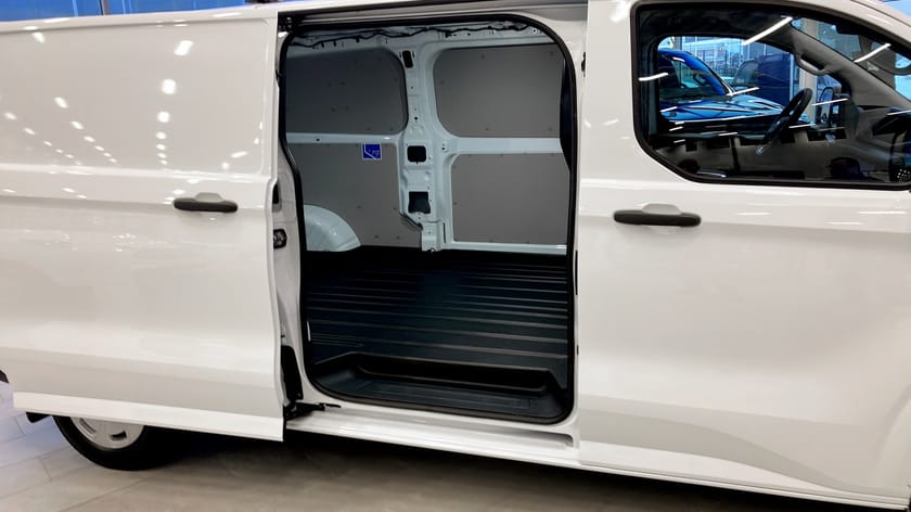 Bild 5 av Ford Transit Custom 320 TREND SKÅP 320L 136 A FWD OMGÅENDE LEVERANS