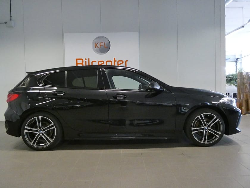 Bild 5 av BMW 118i M Sport Aut-Parkeringssensor-LED-Ambiente-Rattvärme SoV