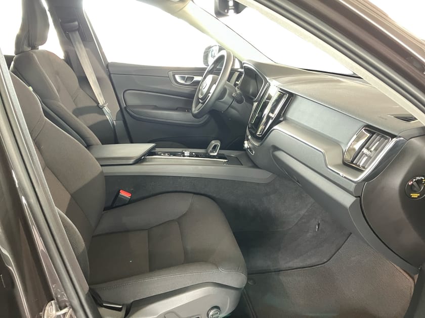 Bild 4 av Volvo XC60 B4 AWD Diesel Momentum Advanced