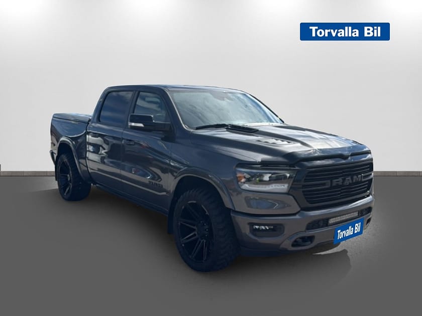 Bild 4 av RAM 1500 Crew Cab 5.7 V8 HEMI 4x4 Laramie Night Edition