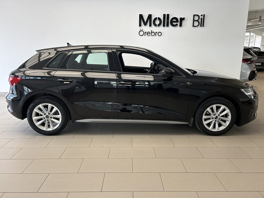 Bild 3 av Audi A3 Sportback 35 TFSI 150hk PROLINE / Backkamera