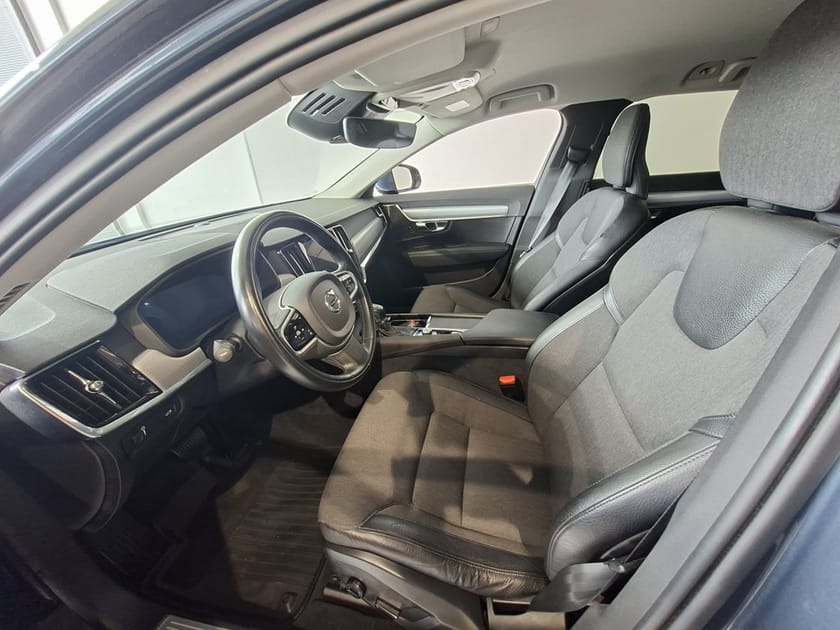 Bild 5 av Volvo V90 D4 AWD 190HK Geartronic Momentum Adv Dragkrok