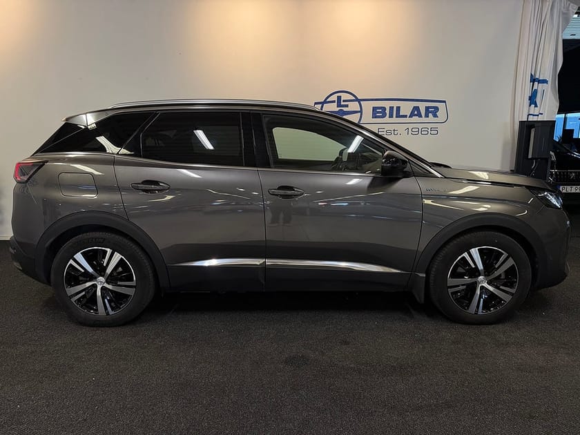 Bild 2 av Peugeot 3008 HYBRID4 300 PHEV AWD 300hk GT | Night Vision | Drag | Vhjul