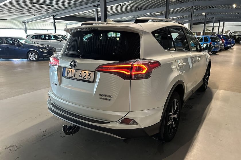 Bild 4 av Toyota RAV4 Hybrid 2.5 AWD-i Active Plus Backkamera Keyless Drag