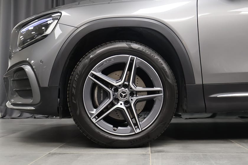 Bild 5 av Mercedes-Benz GLB 200 AMG Advanced Plus Värmare Drag 7-sits 360 MOMS