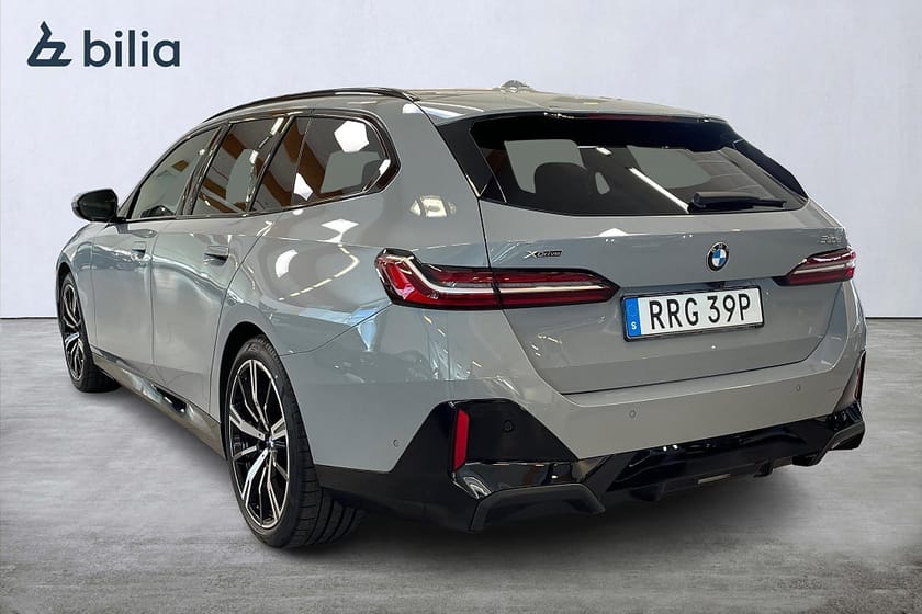 Bild 2 av BMW 520d xDrive Touring M Sport Värmare H/K Adaptiv farth. Drag