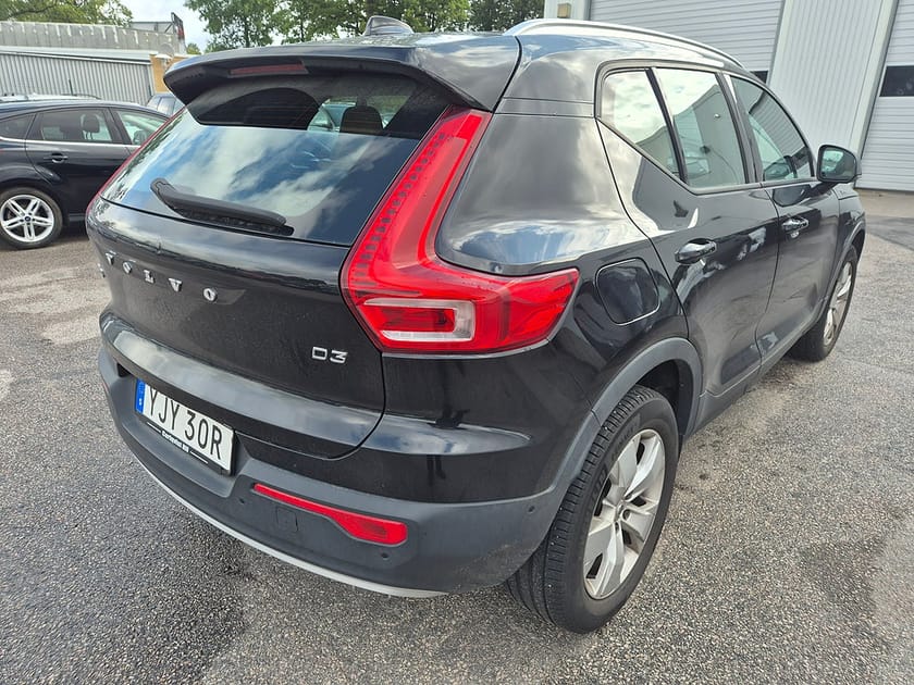 Bild 2 av Volvo XC40 D3 150HK Momentum Läder