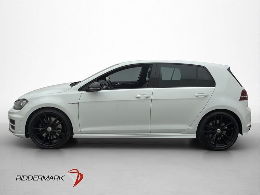 Bild 5 av Volkswagen Golf  R 4Motion 300hk DCC Dynaudio Kamera CarPlay