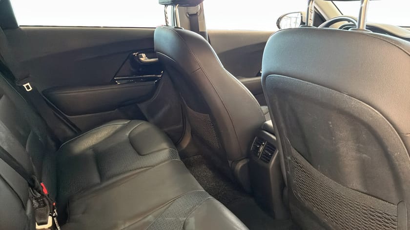 Bild 5 av Kia e-Niro EV Navi/Helläder/Keyless entry & start