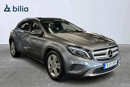 Mercedes-Benz GLA 200 Panorama Värmare kamera Carplay