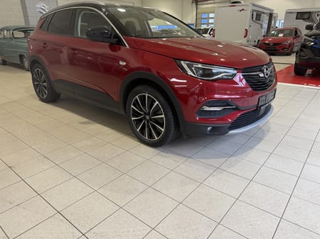 Opel Grandland Hybrid4 300