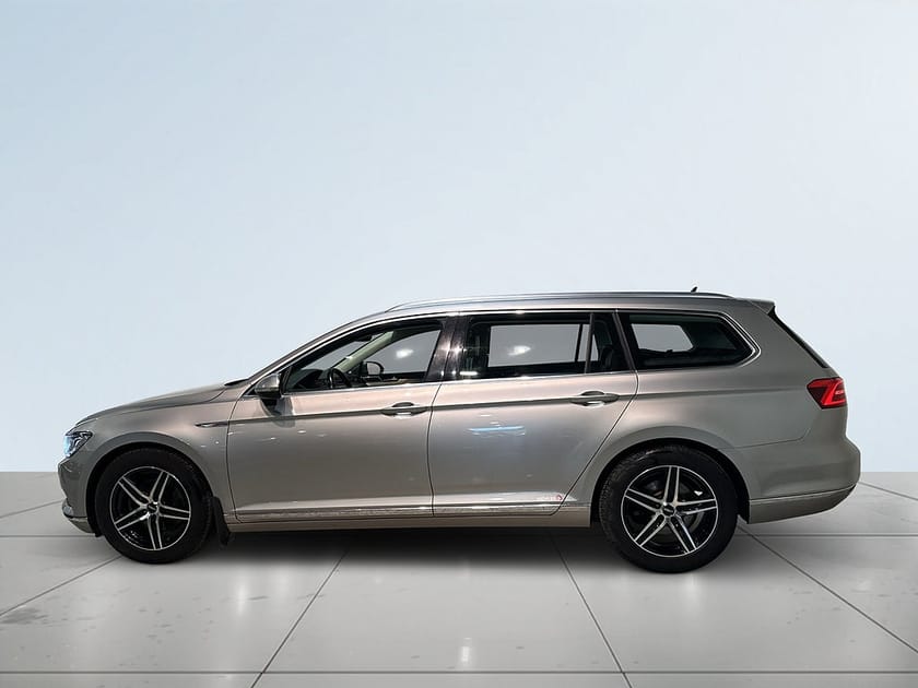 Bild 4 av Volkswagen Passat Sportscombi 2.0 TDI 4Motion GT Drag Dvärm Kamera SoV