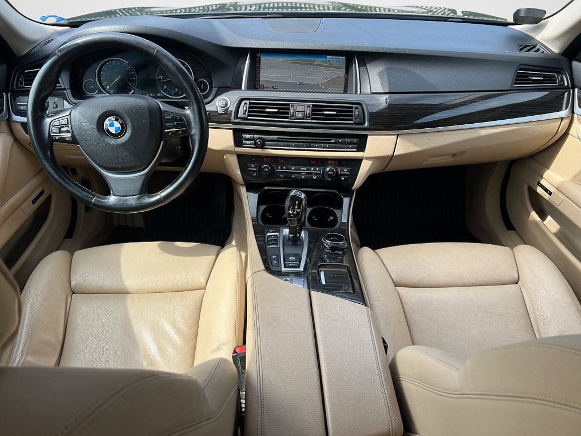 BMW 530d xDrive Touring, bild 11 av 19
