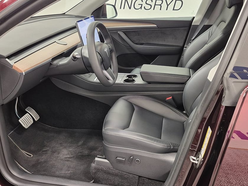 Bild 2 av Tesla Model Y Performance AWD 534HK 4x4 Panorama Läder