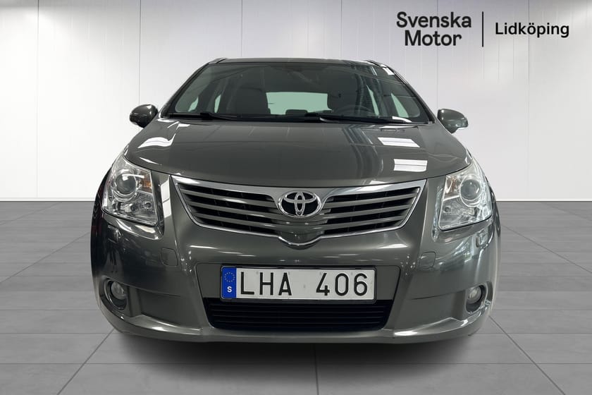Bild 2 av Toyota Avensis Kombi 1.8 Valvematic Manuell Business I Drag I Nyservad I Nybesiktad