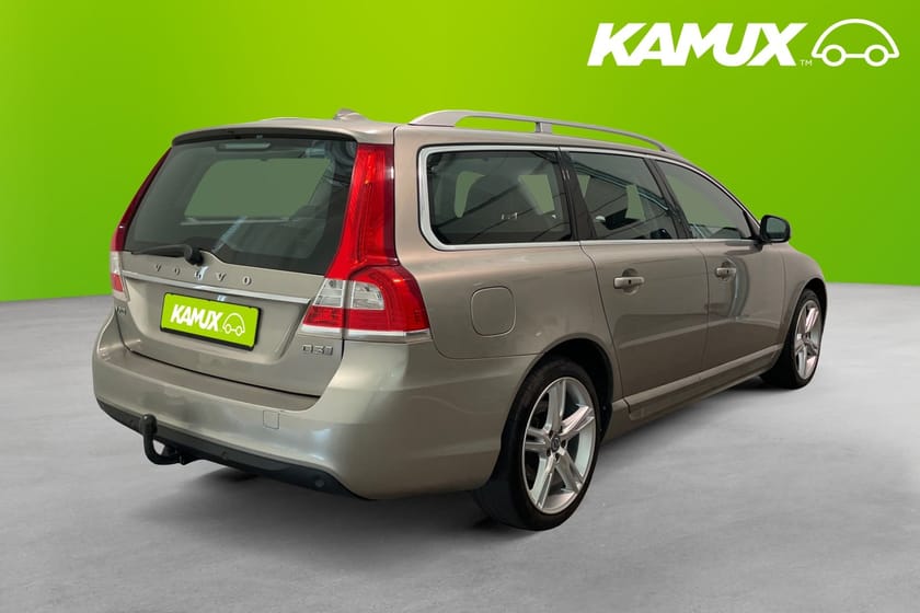 Bild 4 av Volvo V70 D3 Summum Classic GRILL PÅ KÖPET!   Taklucka Skinn Värmare Drag