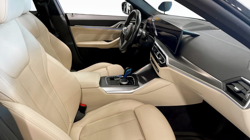 Bild 3 av BMW i4 M50 xDrive Gran Coupé M-Sport Glastaklucka HiFi Värmare Backkamera