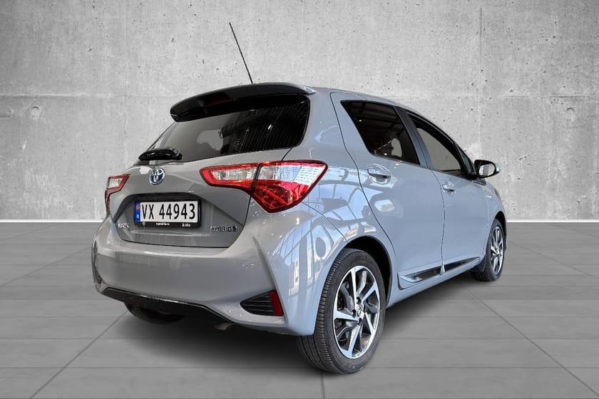 Bilde 3 av Toyota Yaris Hybrid Style  Glasstak.