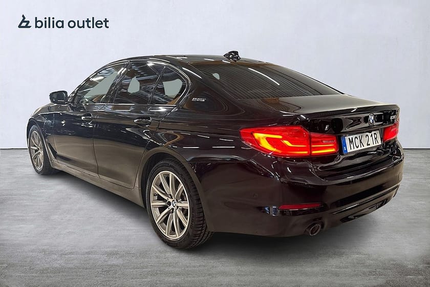 Bild 5 av BMW 530e iPerformance Sedan Sport line / Navi /Kamera / HIFI / Skinn