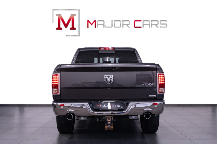 Bild 5 av RAM 1500 Crew Cab 5.7 V8 HEMI 4x4 LARAMIE Luft-F Alpine Drag