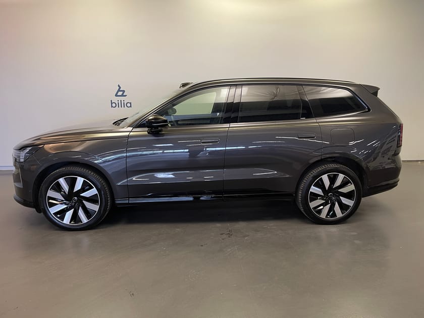 Bild 2 av Volvo EX90 Twin Motor Performance 7-seater Ultra 7sätes / 10.000kr tillbehör / Dragkrok/ 360 Kamera/ Panoramatak